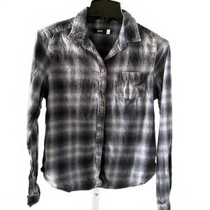 BDG Women's Blue Plaid Flannel Button-Up Shirt Medium